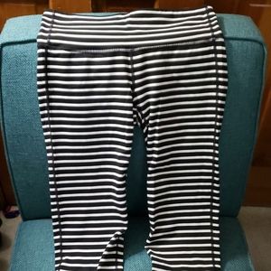 EUC Athleta black & white striped crops